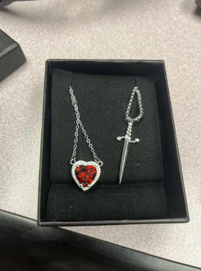 Conjunto Colares Espada e Coração Prata